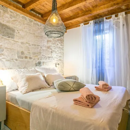 Apartment By The Sea Kastel Stari, - 21199 *