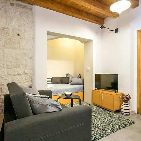 公寓 By The Sea Kastel Stari, - 21199 *