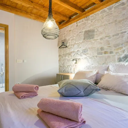 Διαμέρισμα By The Sea Kastel Stari, - 21199